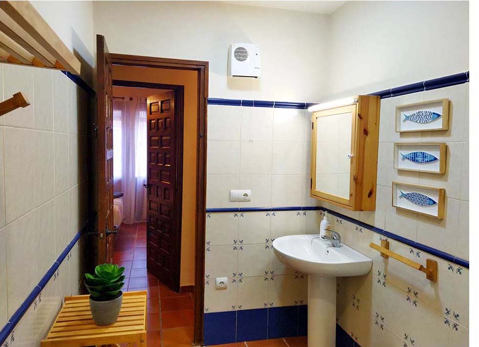 Reservar en Masía de San Juan. Bañó casa 5