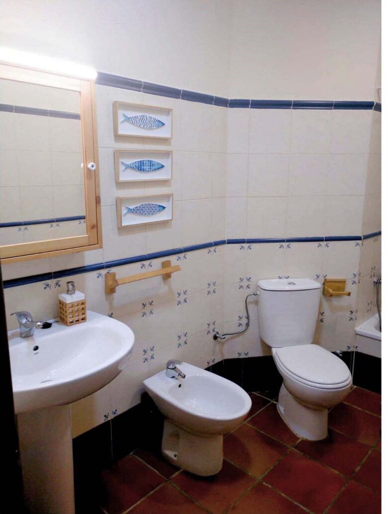 Reservar en Masía de San Juan. Baño casa 5