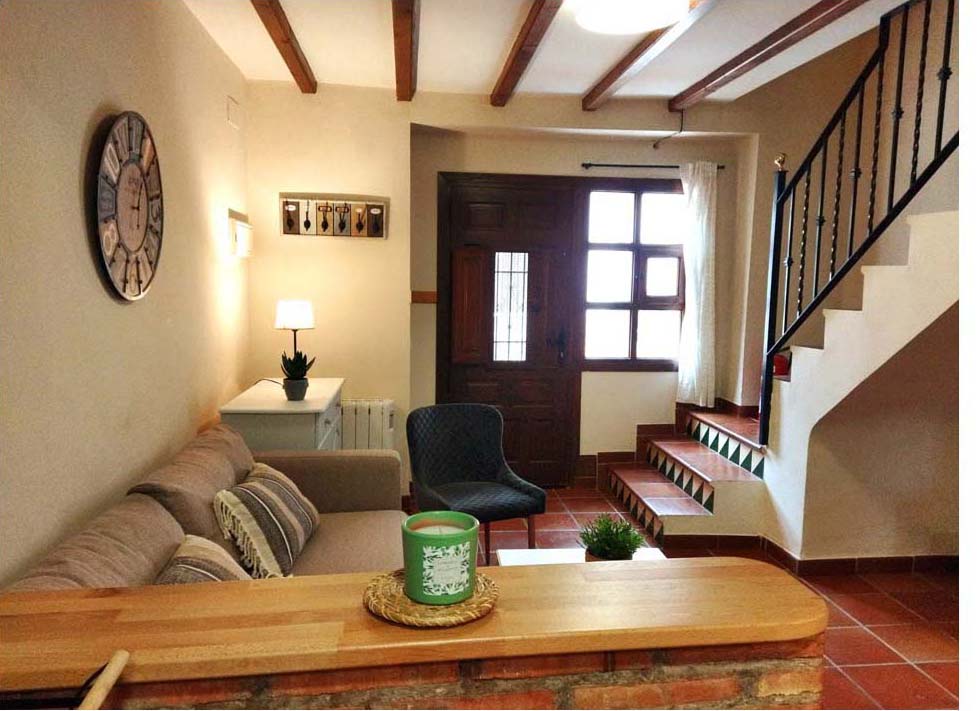 Reservar en Masía de San Juan. Salón casa 5